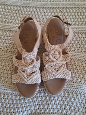 Naturalizer Beige Braided Platform Sandals Size 6.5